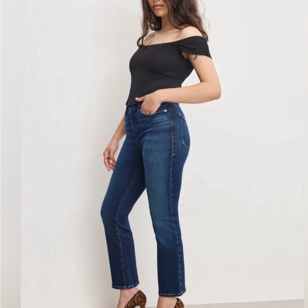 Good American Petite Dolly Jolene’s Dark Blue Straight Leg Jeans